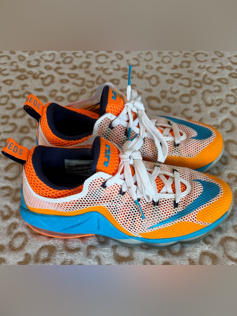 Nike Lebron James Size: 6.5Y - Picture 3 of 10